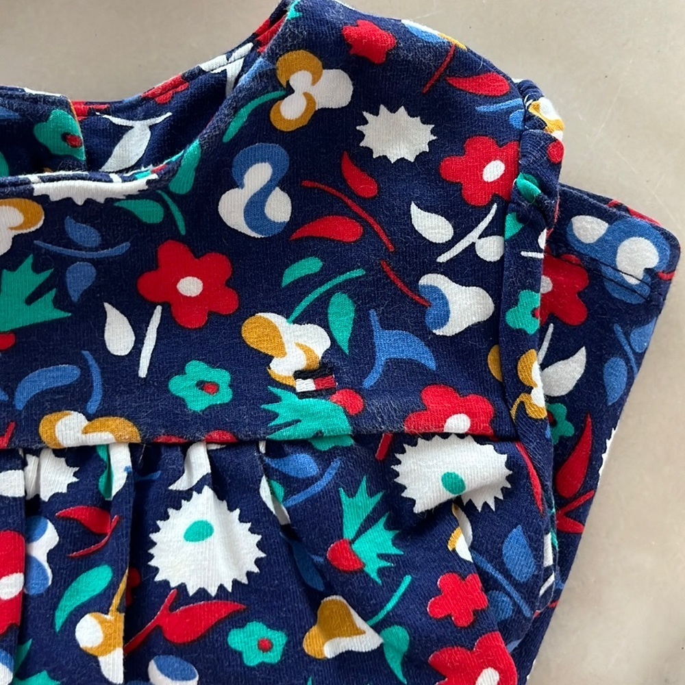 Tommy Hilfiger navy floral baby top blouse and skirt Sz 12/18M - Picture 8 of 8